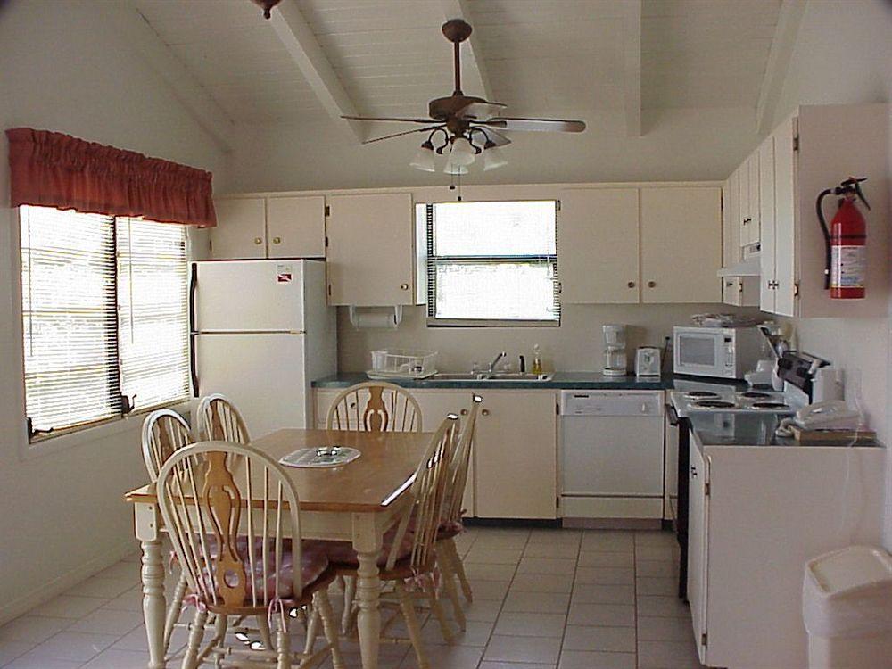Pelican Beach Villas Марш-Харбор Номер фото