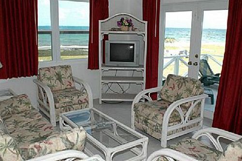 Pelican Beach Villas Марш-Харбор Экстерьер фото